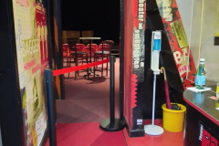 Absperrungen - Theater Die Komödianten Kiel